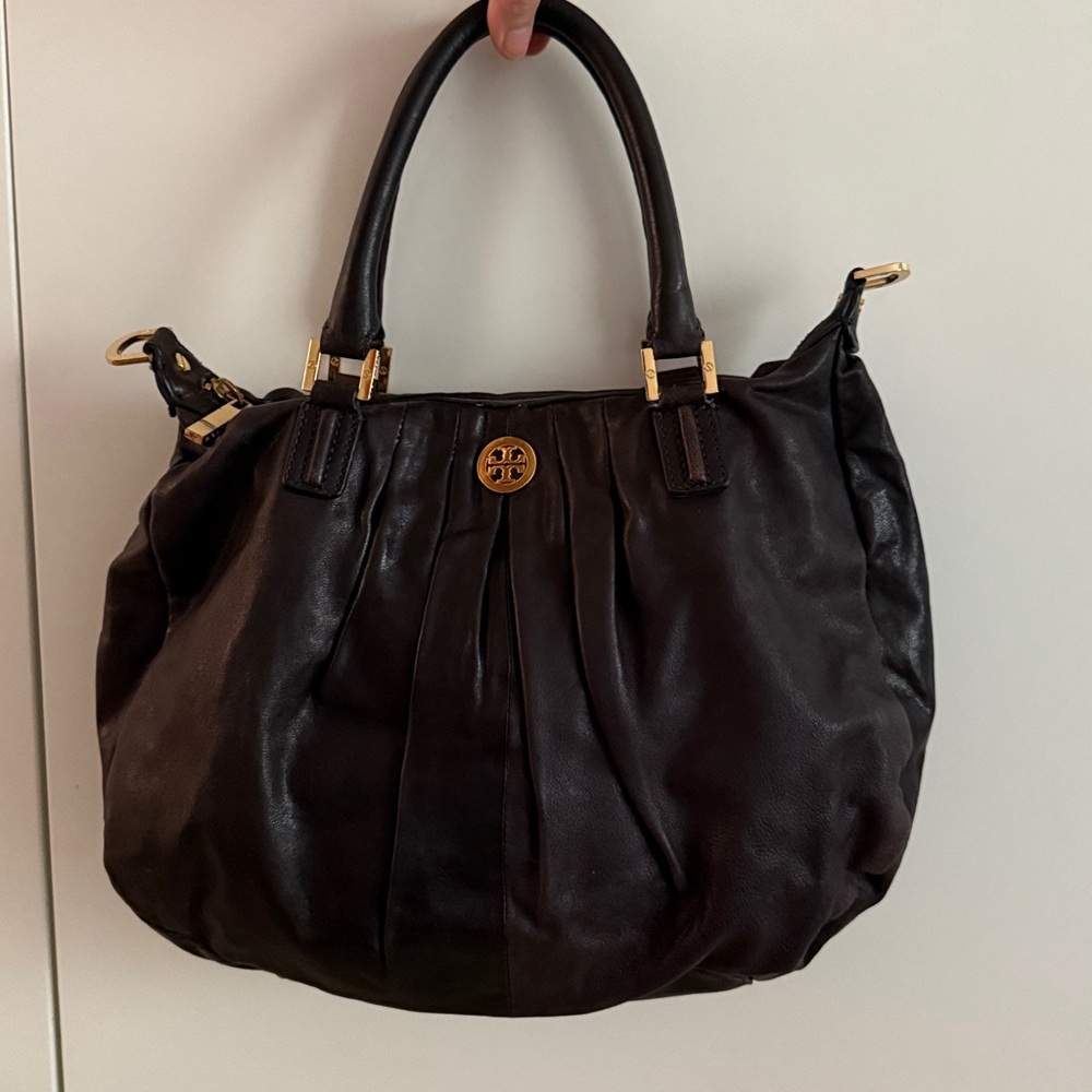 Tory Burch Verona Pleated Bag - Picture 3 of 16